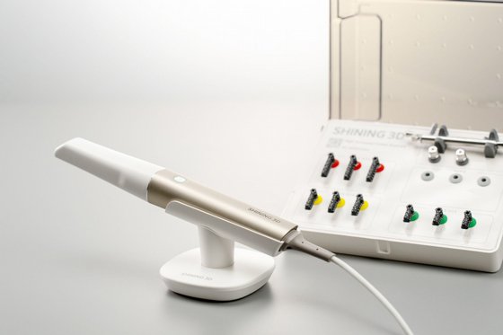 ���� ������ ����� Aoralscan Elite